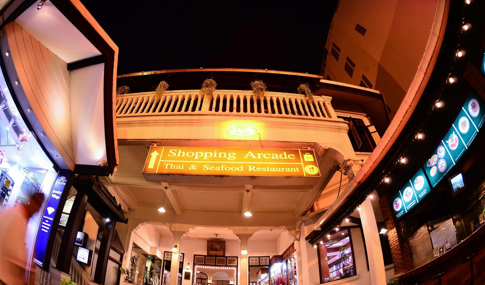 Silom Village Inn Bangkok Dış mekan fotoğraf