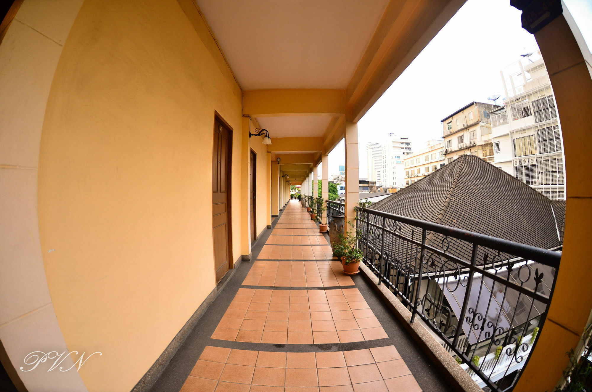 Silom Village Inn Bangkok Dış mekan fotoğraf