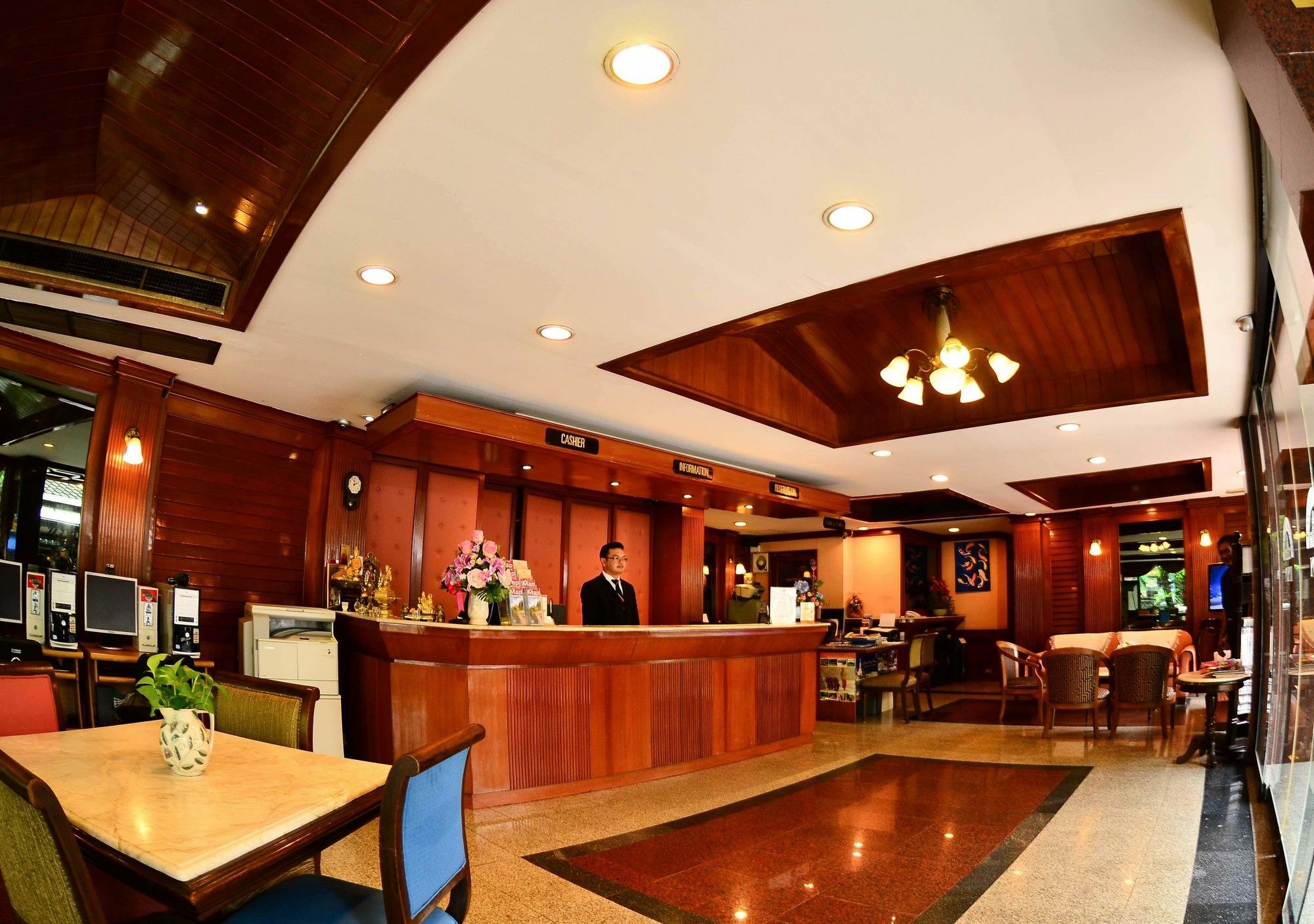 Silom Village Inn Bangkok Dış mekan fotoğraf