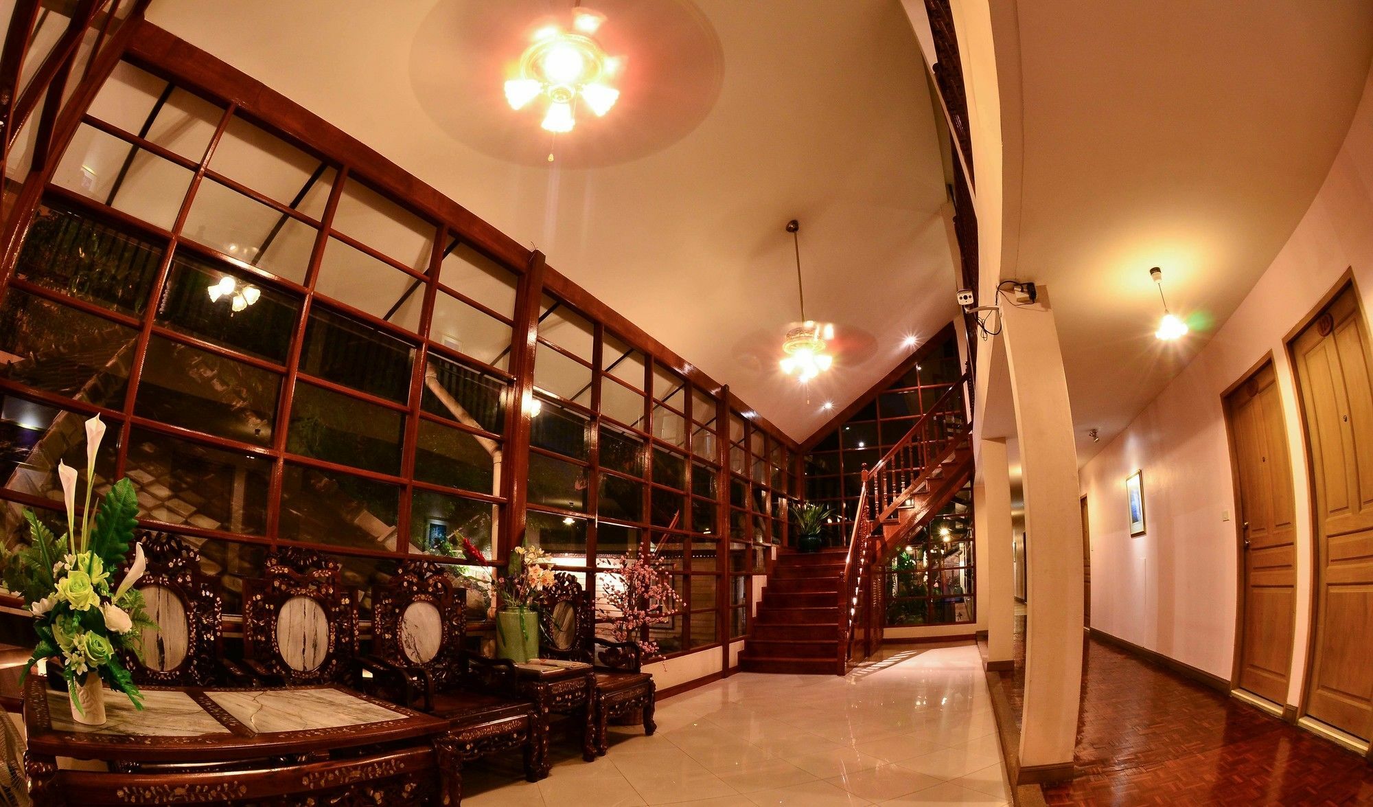 Silom Village Inn Bangkok Dış mekan fotoğraf
