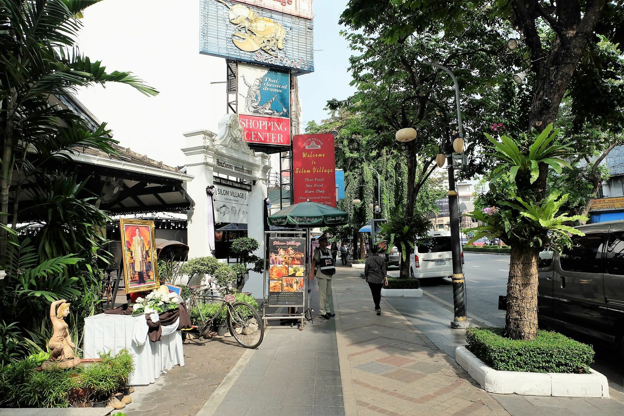 Silom Village Inn Bangkok Dış mekan fotoğraf